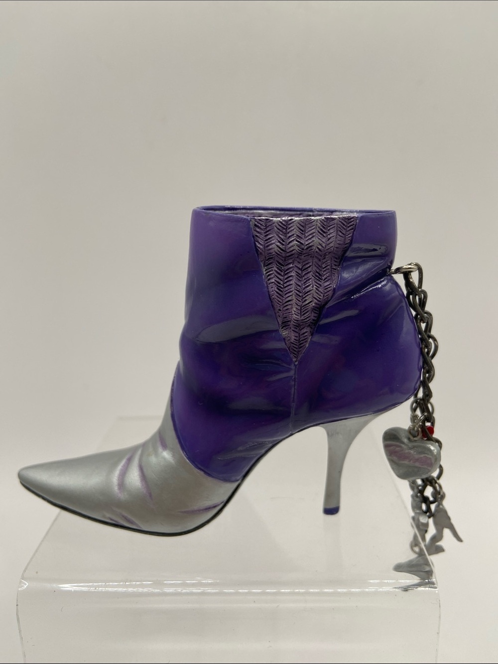 Just The Right Shoe by Raine Helen’s Charms Miniature Shoe Figurine Collectible